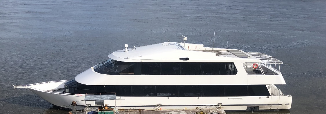100 ft yacht for rent
